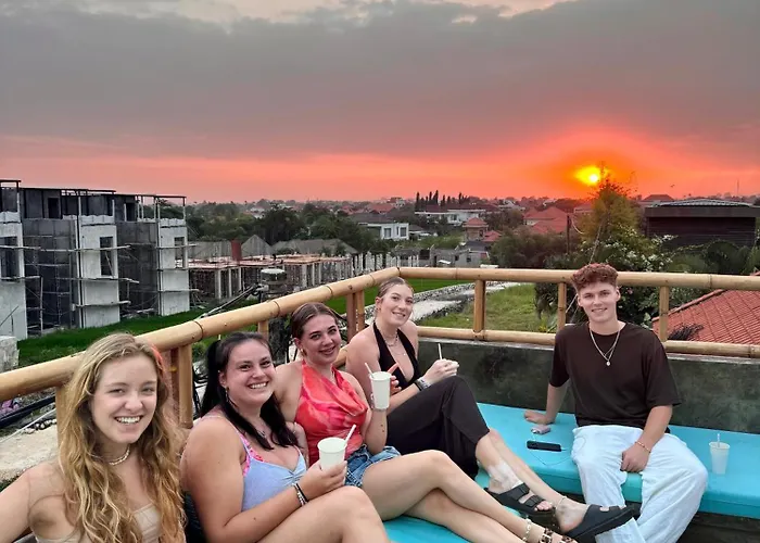 ホステル Canggu Central Hostel チャングー