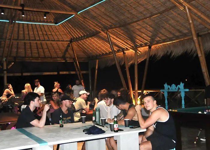 Canggu Central Hostel * チャングー