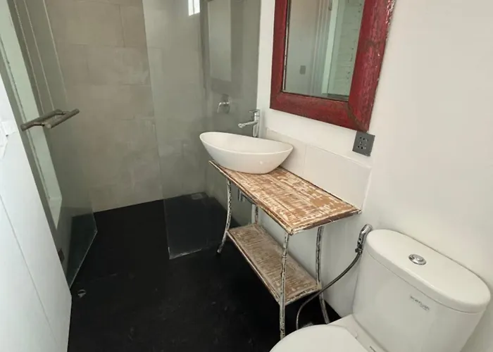 Canggu Central Hostel ホステル *