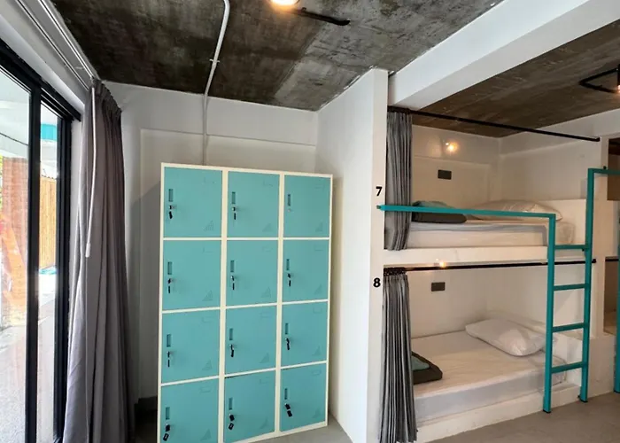 Canggu Central Hostel ホステル
